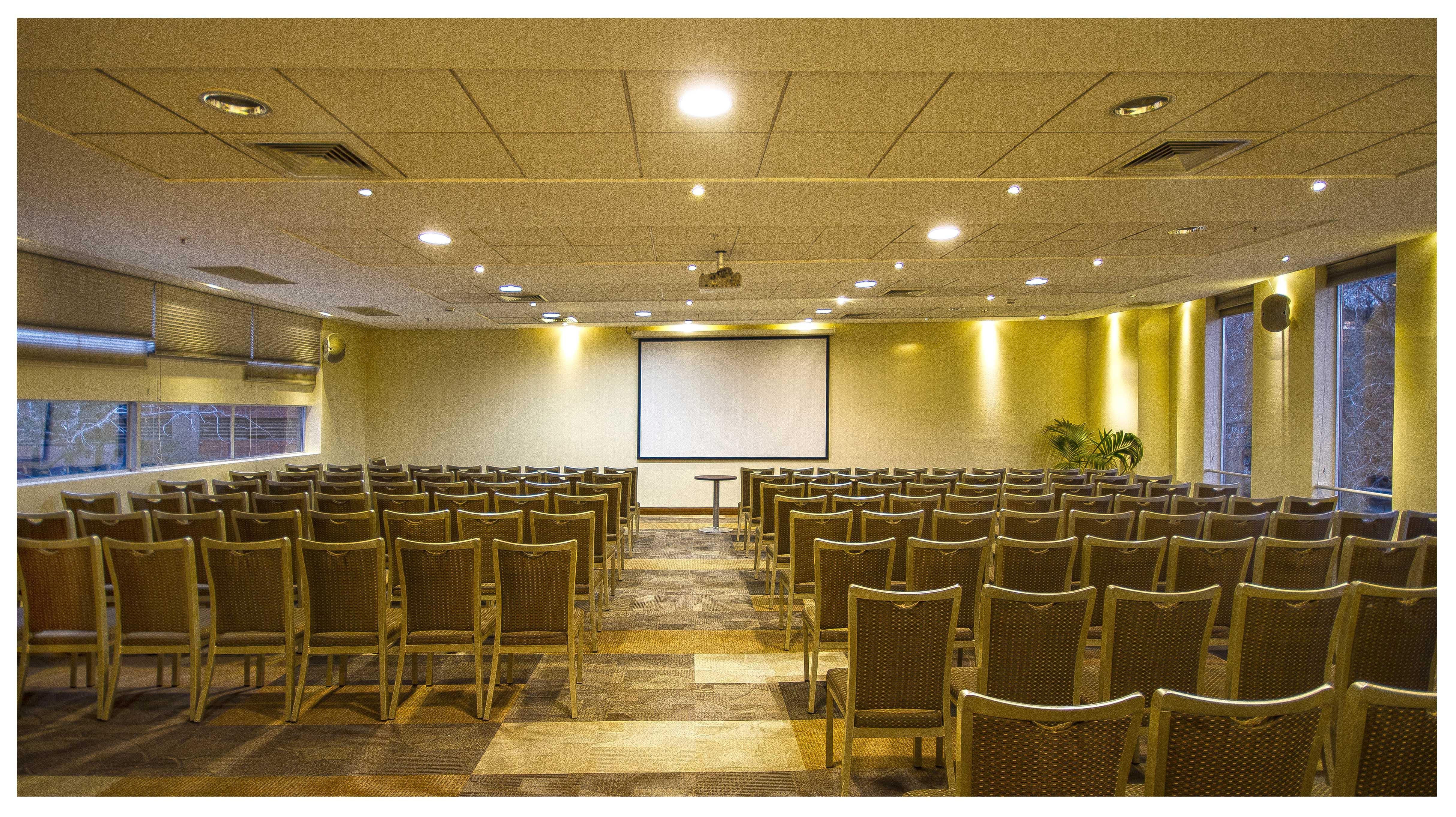 Pullman Santiago El Bosque Hotel Bagian luar foto The Auditorium