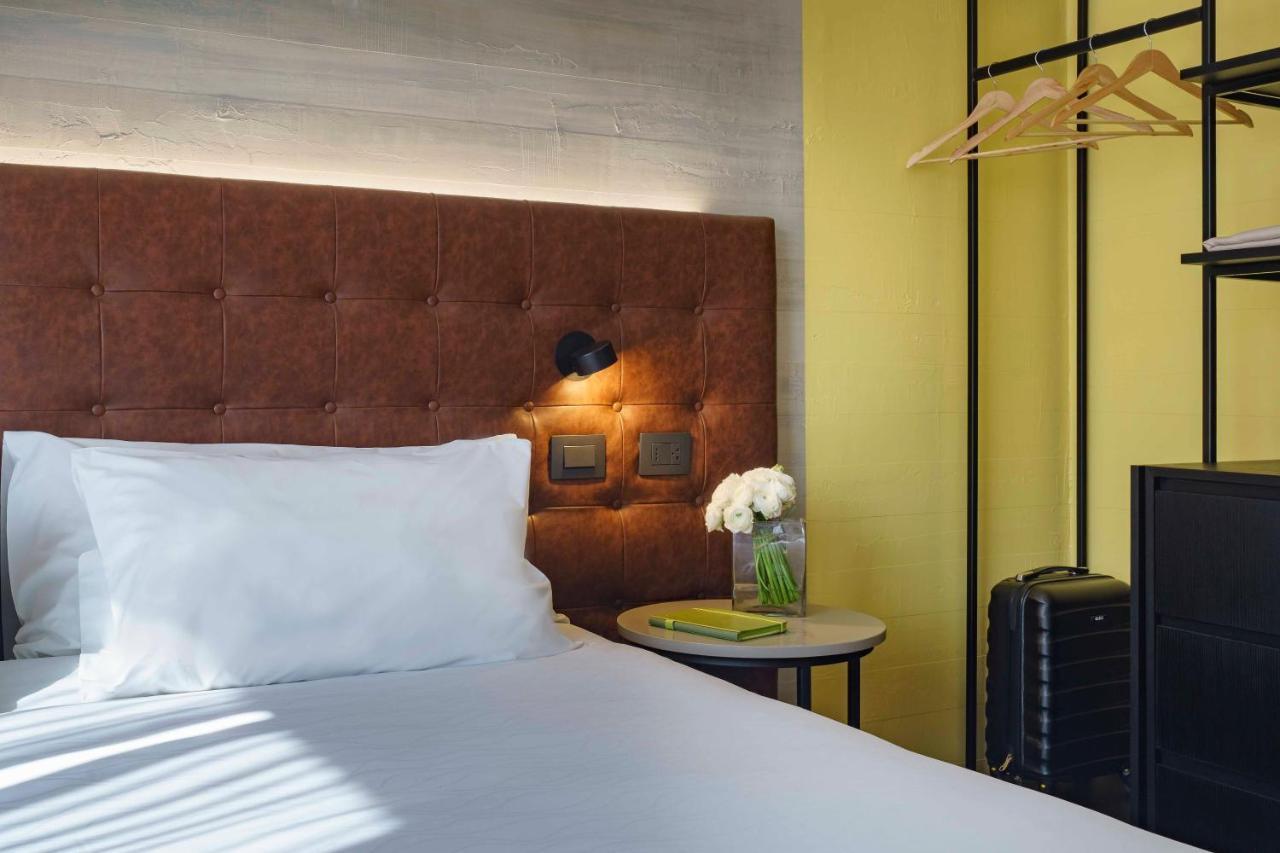 Pullman Santiago El Bosque Hotel Bagian luar foto A room at the hotel