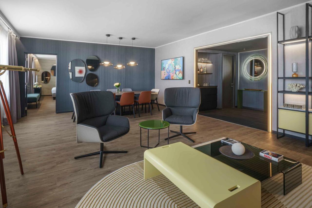 Pullman Santiago El Bosque Hotel Bagian luar foto Suite at the Hotel