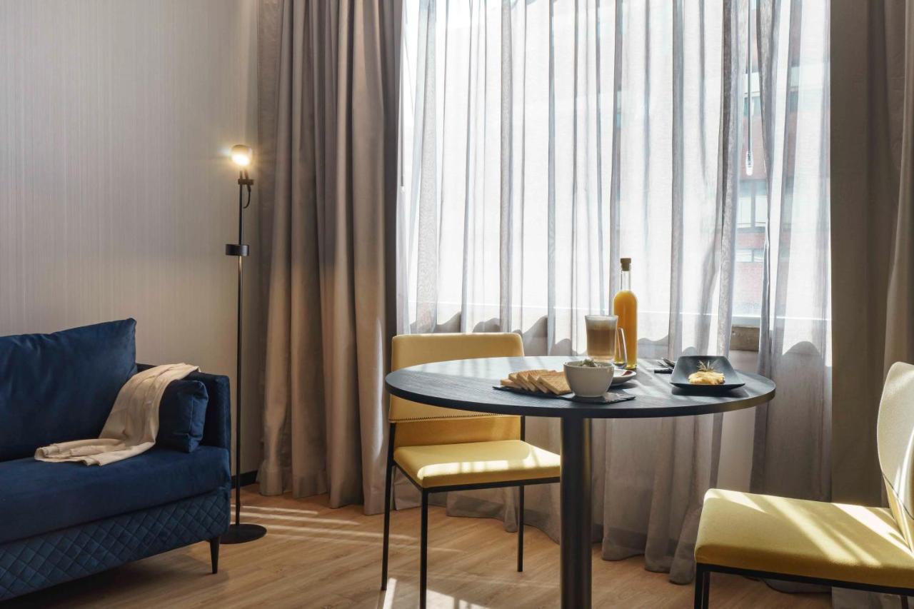 Pullman Santiago El Bosque Hotel Bagian luar foto A room at the hotel